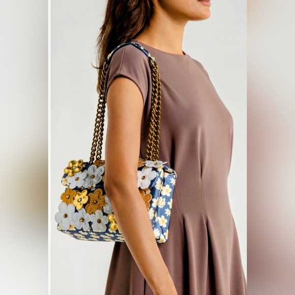 Kurt Geiger London Kensington Daisy Convertible Shoulder Bag. - Picture 5 of 11